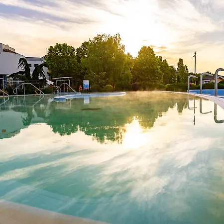 Thermalpark Üdülőpark 3*